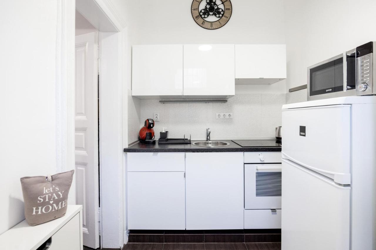 Apartmán Charming Downtown Hideaway Steps From New York Cafe! Budapešť Exteriér fotografie