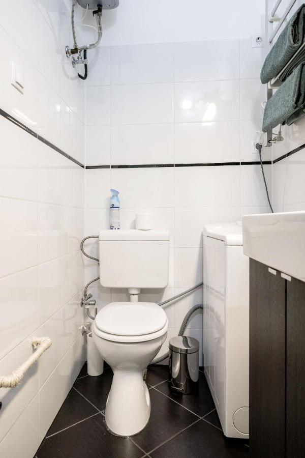 Apartmán Charming Downtown Hideaway Steps From New York Cafe! Budapešť Exteriér fotografie